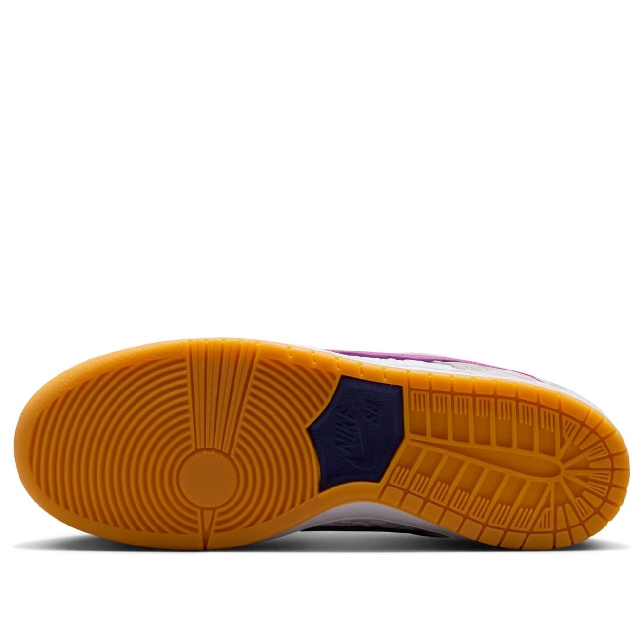 Nike SB Dunk Low “Rayssa Leal”
