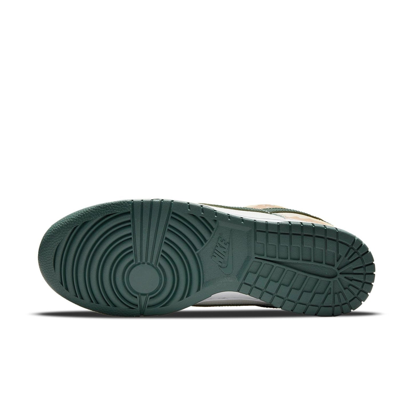 Nike Dunk Low SE “Sail Multi-Camo”
