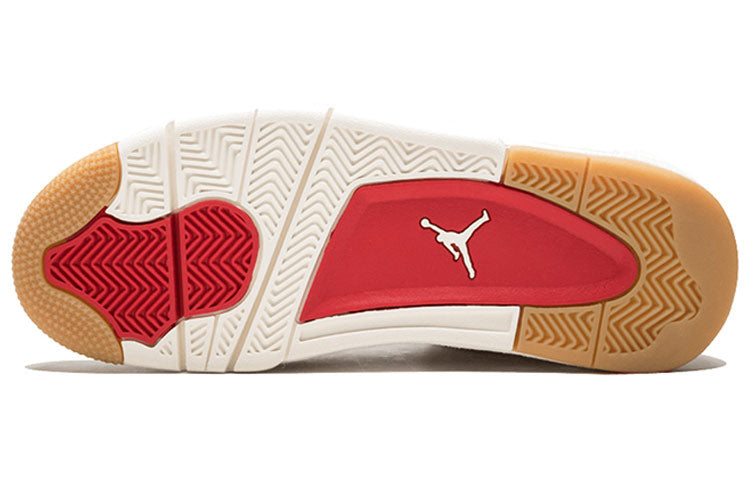 Air Jordan 4 Retro x Levi”s “White Denim”