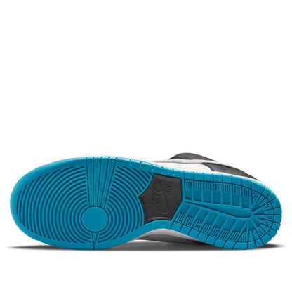Nike SB Dunk Low Pro “Laser Blue”