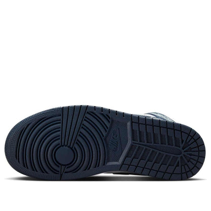 Air Jordan 1 Mid SE “Football Grey White Midnight Navy”