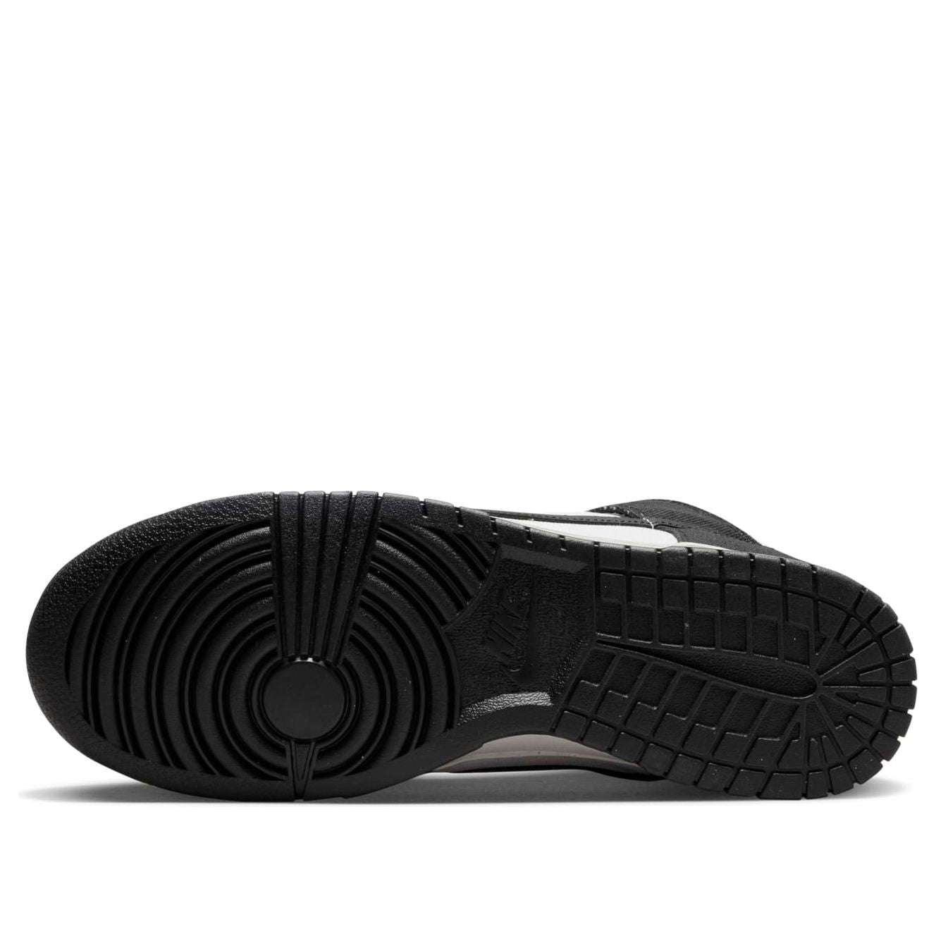 Nike Dunk Mid “Panda”