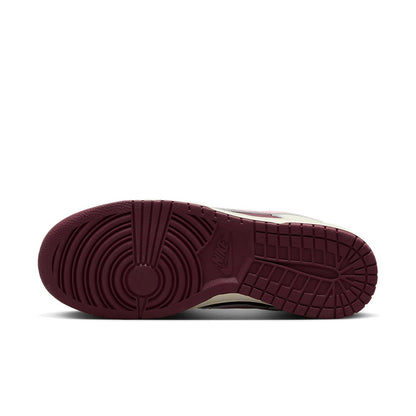Nike Dunk Low Premium “Valentine”s Day 2023”