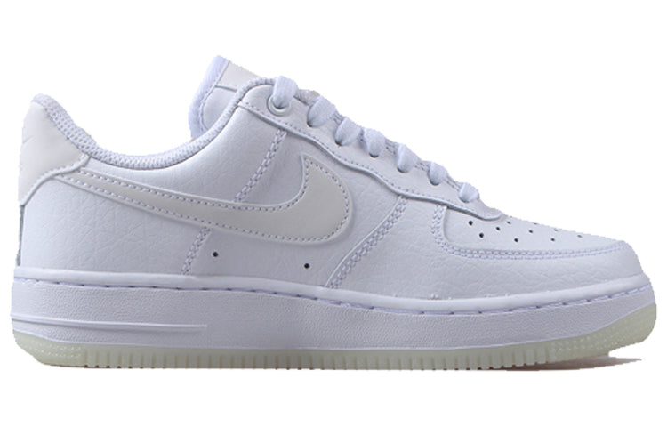 Nike Air Force 1 “07 Essential “Triple White”