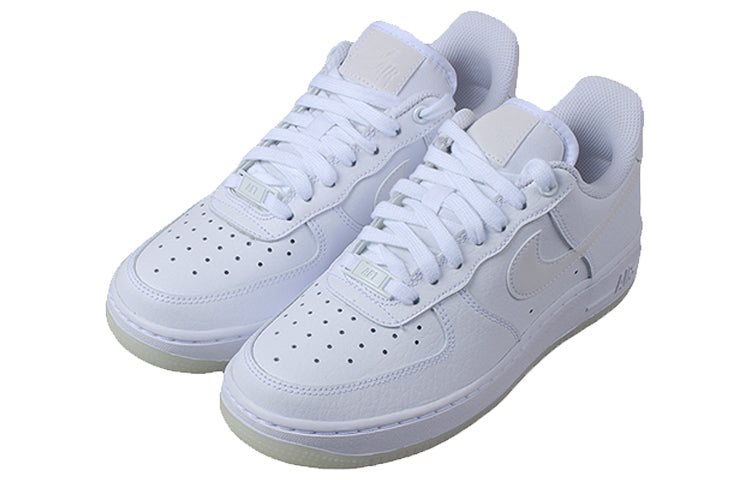 Nike Air Force 1 “07 Essential “Triple White”