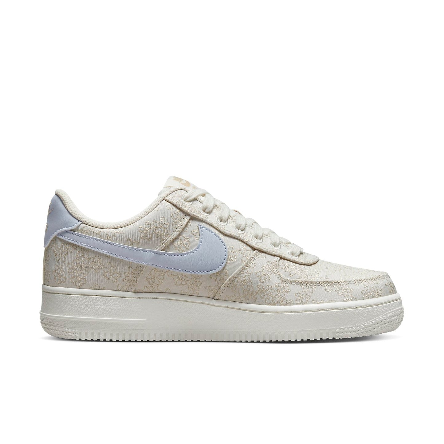 Nike Air Force 1 “07 SE Jacquard “Floral Embroidery”