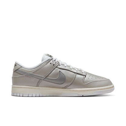 Nike Dunk Low SE “Metallic Silver”