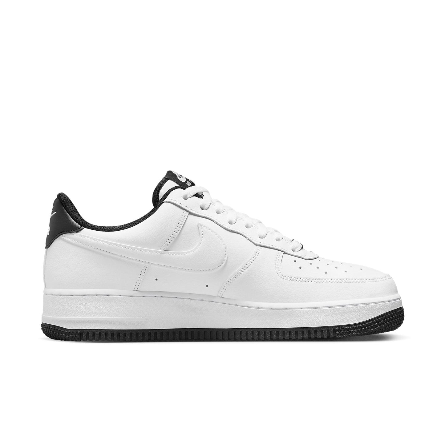 Nike Air Force 1 “07 LV8 “White Black”