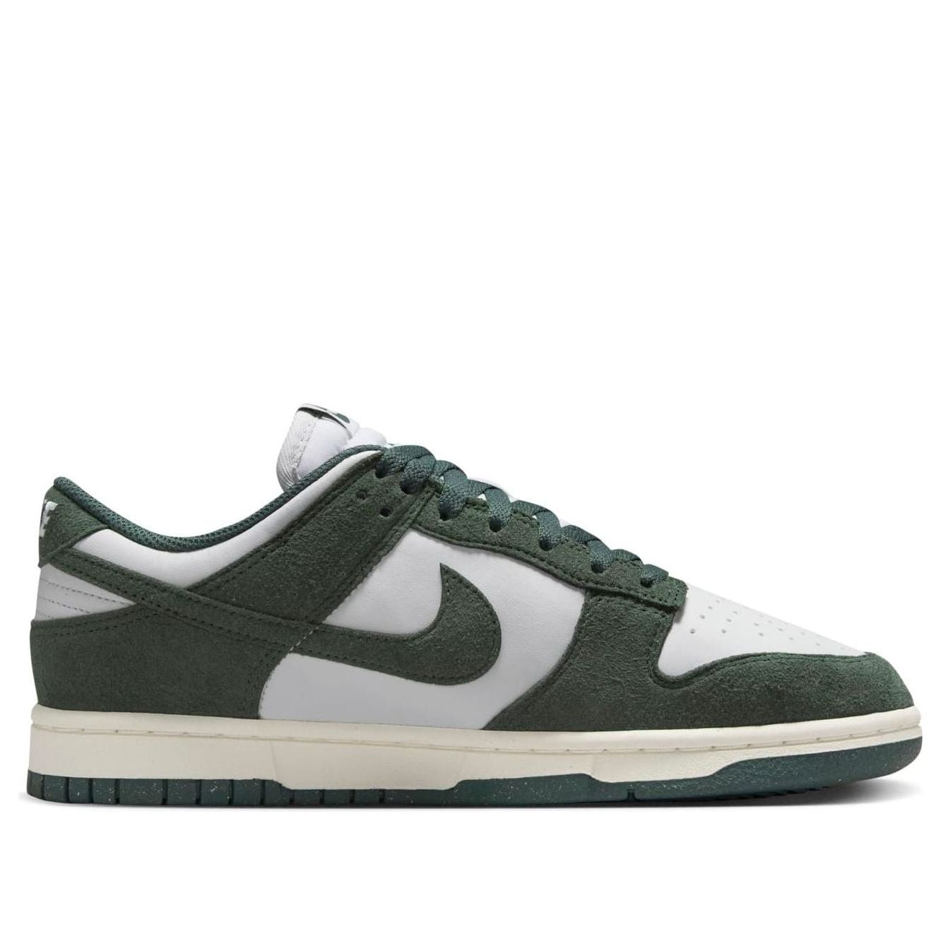 Nike Dunk Low Next Nature “Vintage Green”