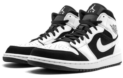 Air Jordan 1 Retro Mid “Tuxedo”
