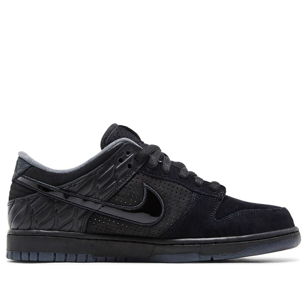 Nike Dunk Low “Ducks of a Feather Black University of Oregon PE”