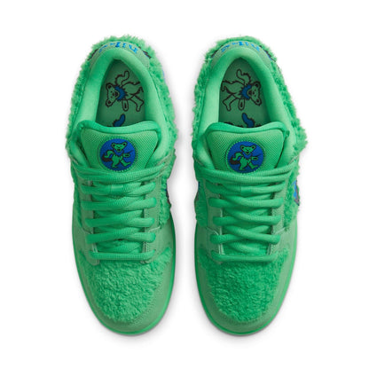 Nike x Grateful Dead SB Dunk Low “Green Bear”