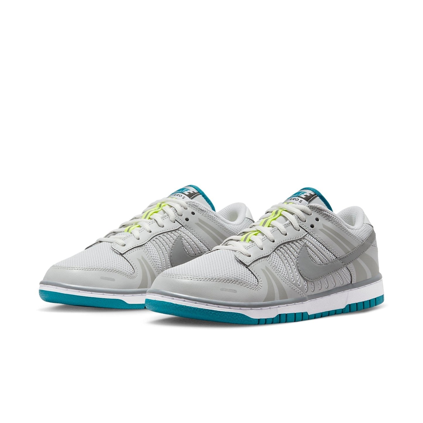 Nike Dunk Low “Timeless”