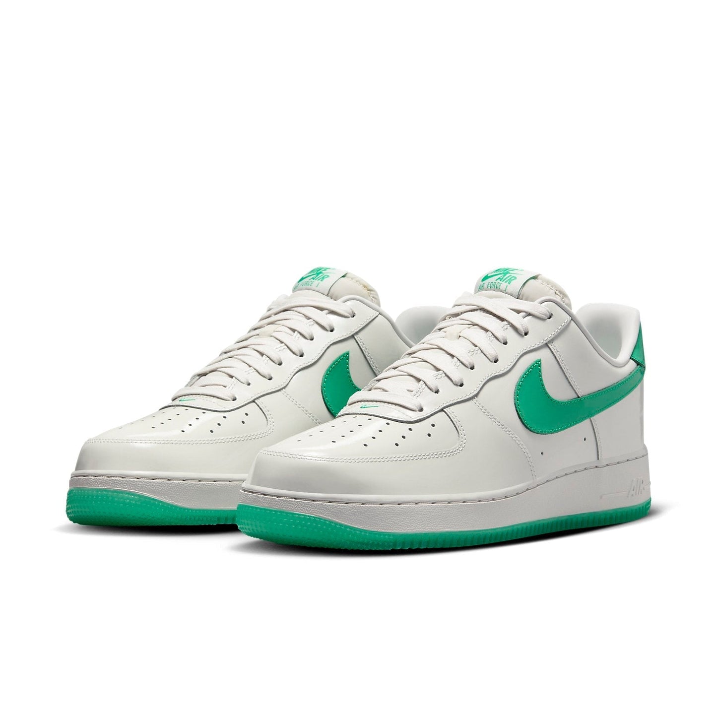 Nike Air Force 1 “07 Premium “Platinum Tint Stadium Green”
