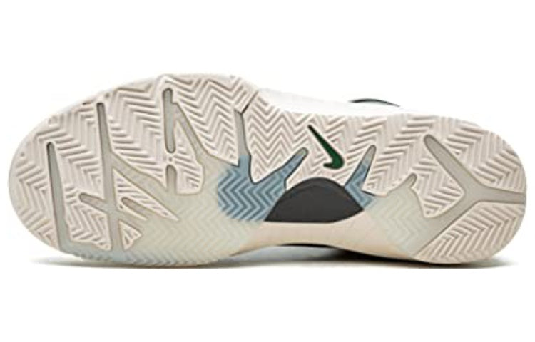 Nike x Undefeated Kobe 4 Protro “Fir”