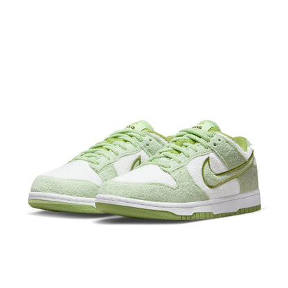 Nike Dunk Low SE “Fleece – Honeydew”