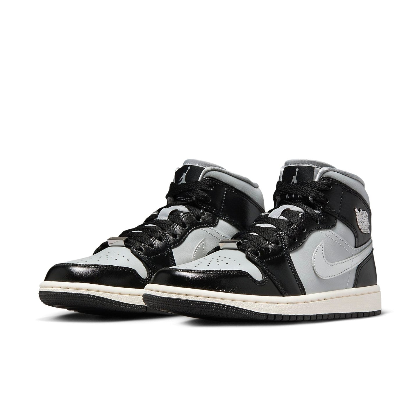 Air Jordan 1 Mid SE “Black Chrome”