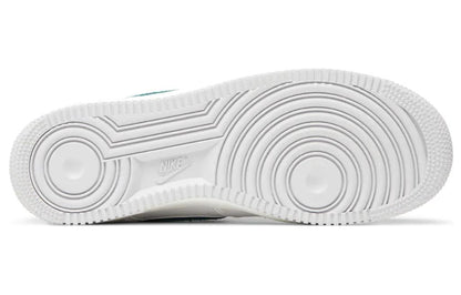 Nike Air Force 1 “07 Premium “University of Oregon PE”