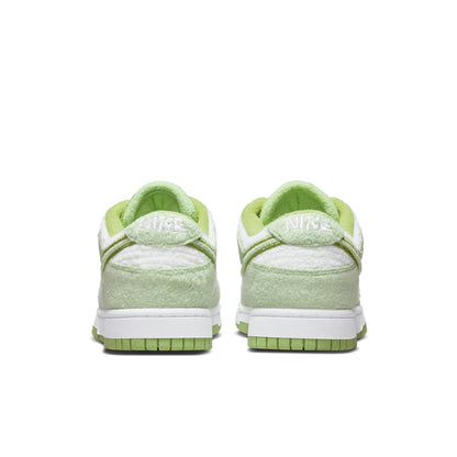 Nike Dunk Low SE “Fleece – Honeydew”