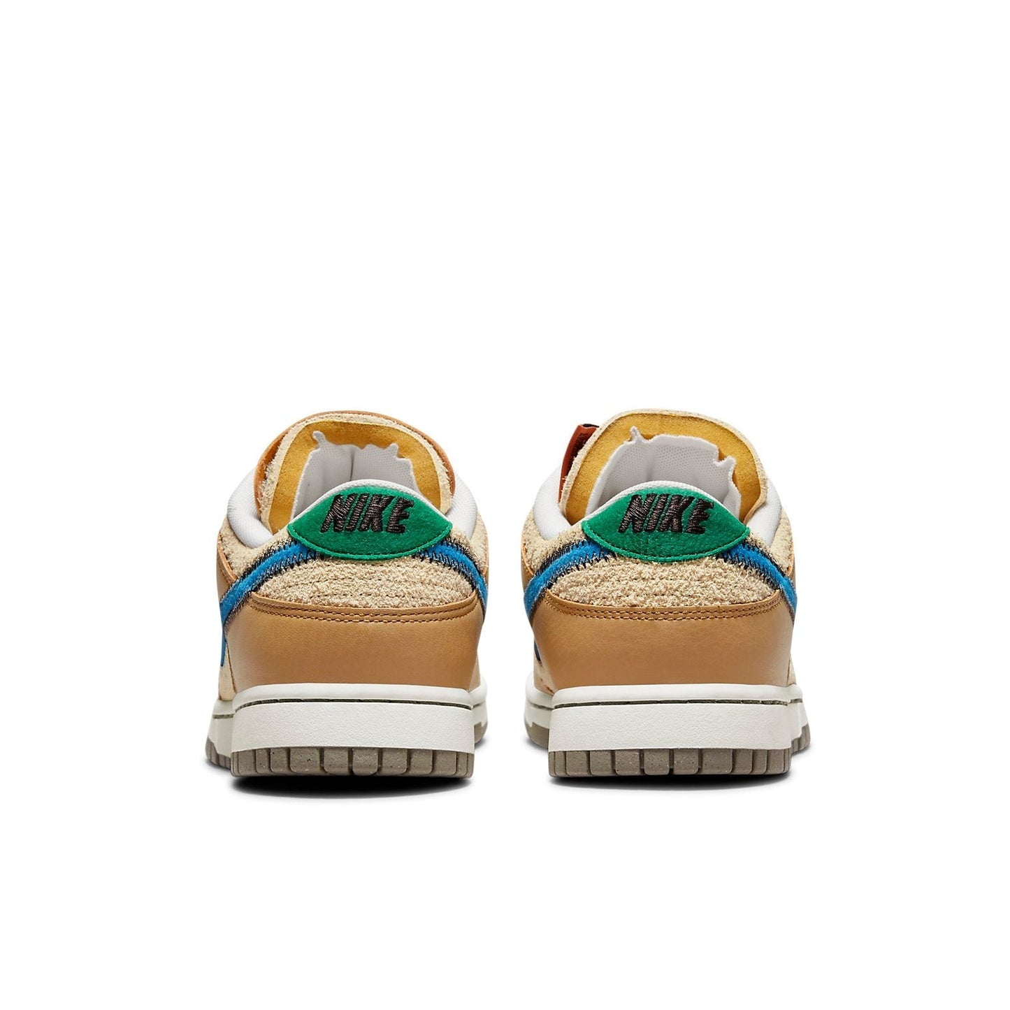 Nike x size? Dunk Low “Dark Driftwood”