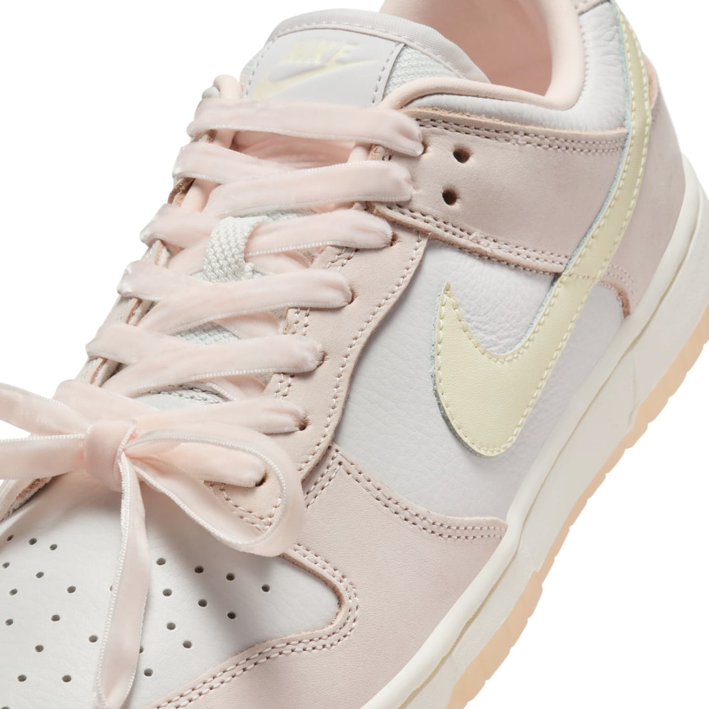 Nike Dunk Low “Light Soft Pink”