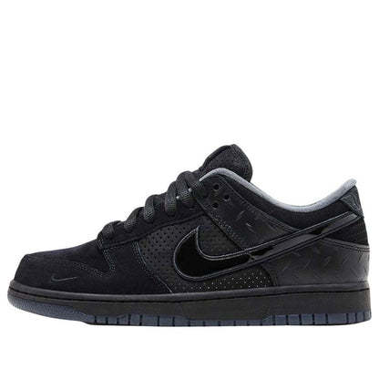 Nike Dunk Low “Ducks of a Feather Black University of Oregon PE”