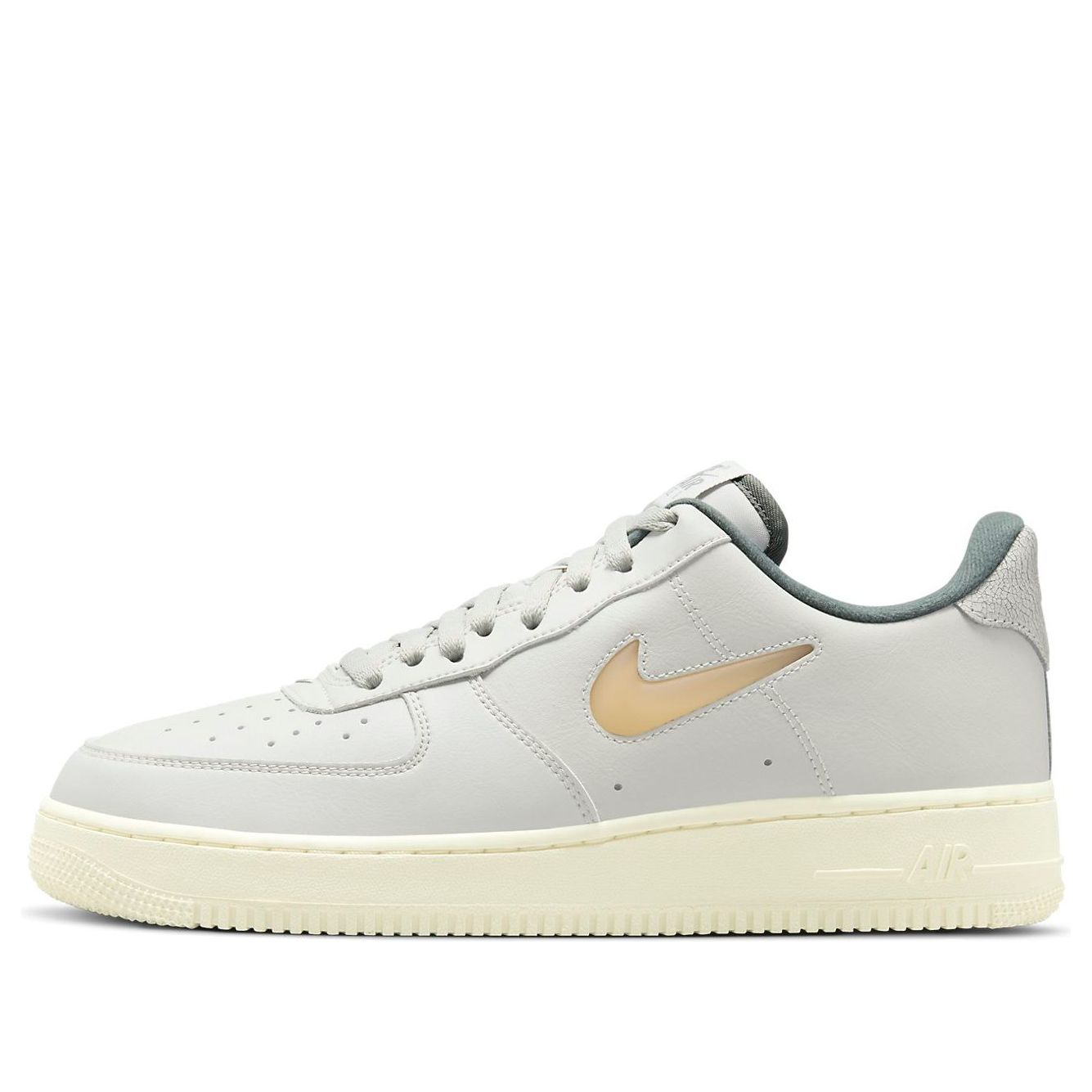 Nike Air Force 1 “07 LX “Light Bone”