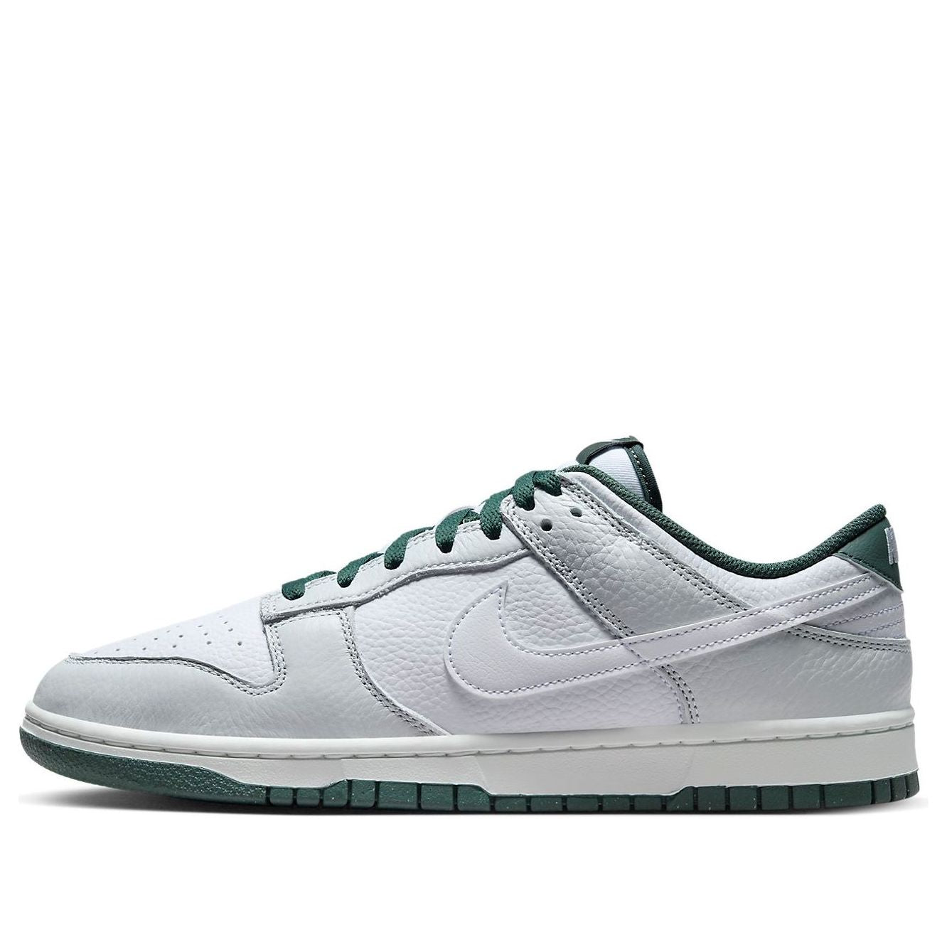 Nike Dunk Low Retro SE “Photon Dust Vintage Green”