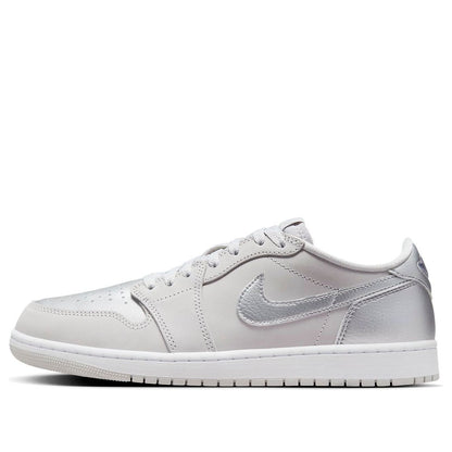 Air Jordan 1 Retro Low OG “Metallic Silver”