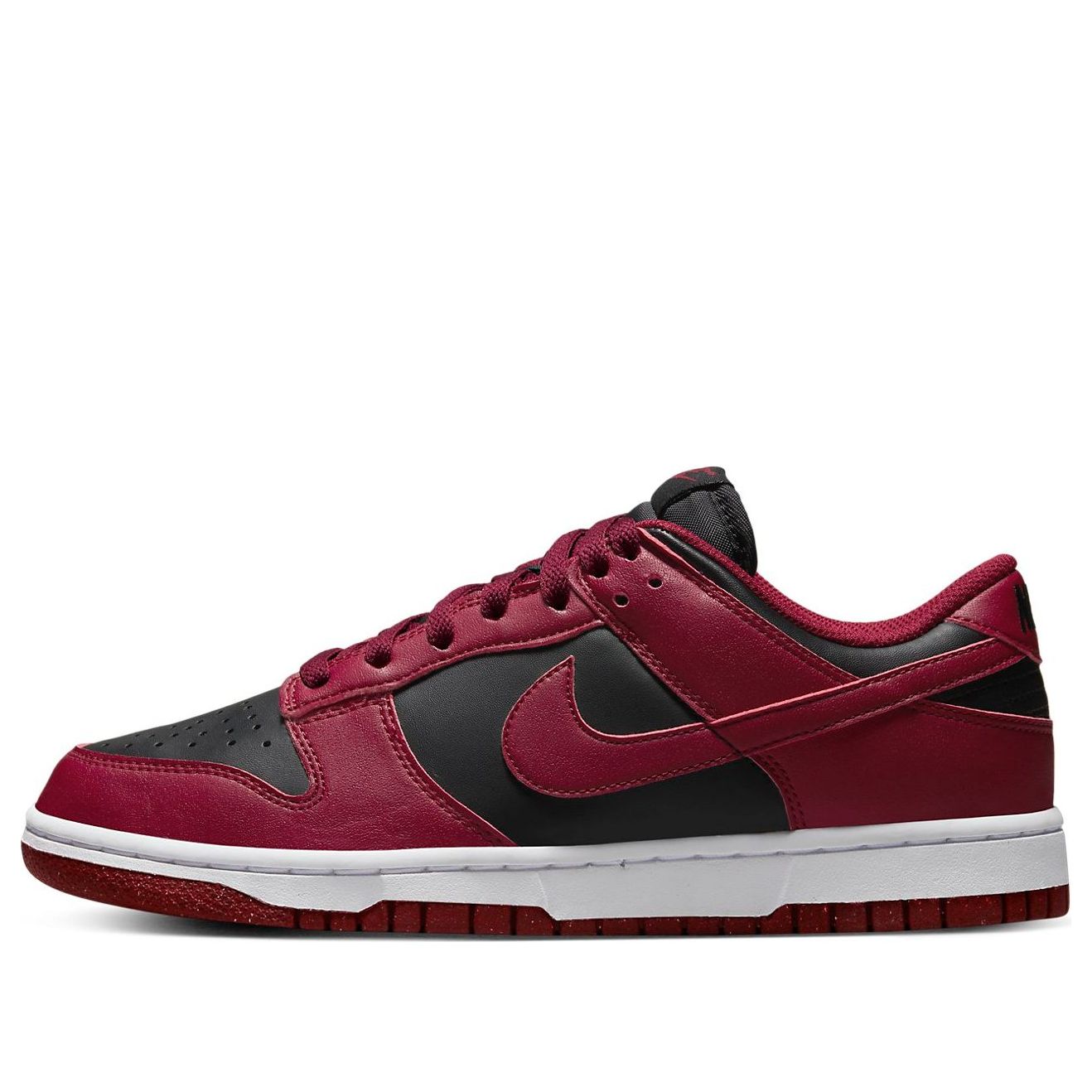 Nike Dunk Low Next Nature “Team Red Black”