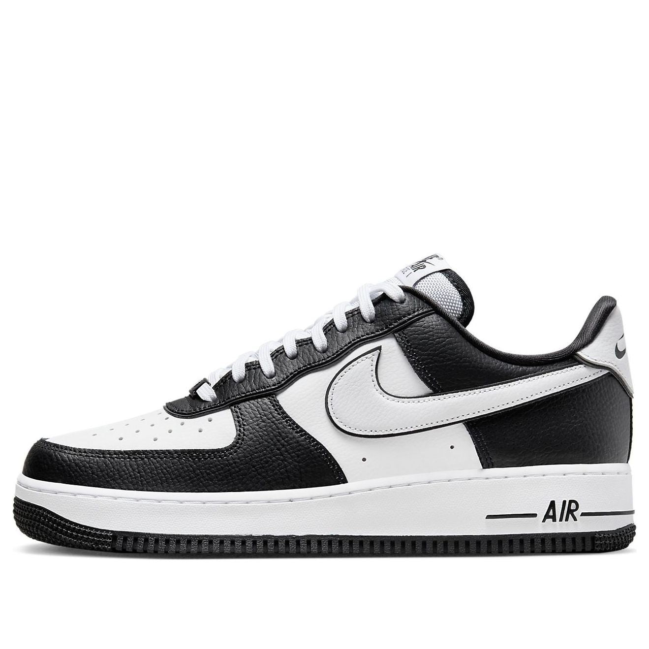 Nike Air Force 1 “07 LV8 “Panda”